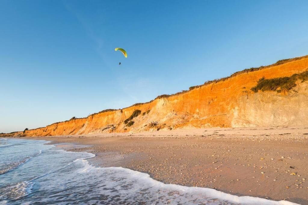 Tiny House Sur Terrain Boise A 10 Mn De La Mer Férel Zewnętrze zdjęcie